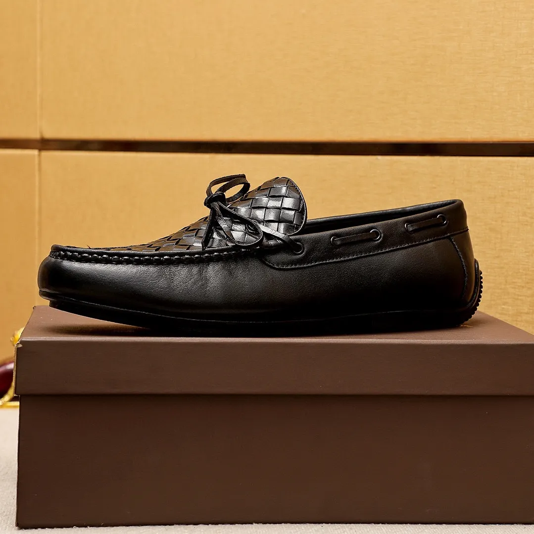 Men's Men's Shoes 💰: 420 💐BV Men's Slip-on Shoes® [BOTTEGA VENETA] Official website counter new model, one-to-one mold opening ⚠Italian calfskin embossed ➕Cow 🐂 leather lining. Driving slip-ons, available at counters, sizes 39-44 (38.45🉑️customized)